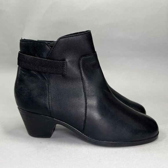 Clarks Shoes - Clarks‎ Women's Size 8.5 Emily Holly Black Leather Ankle Booties